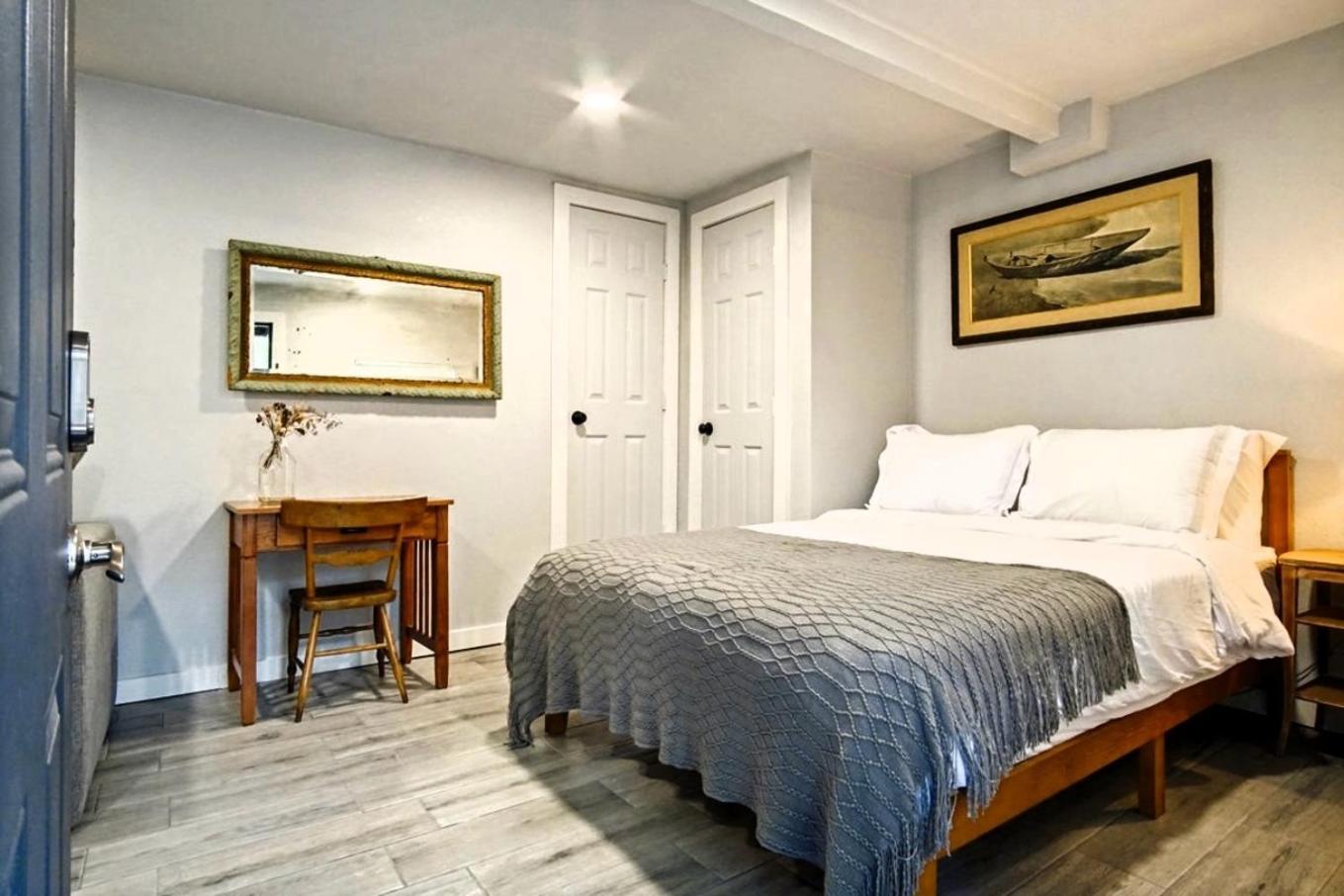 Renovated With Queen Bed And Smart Tv #36c