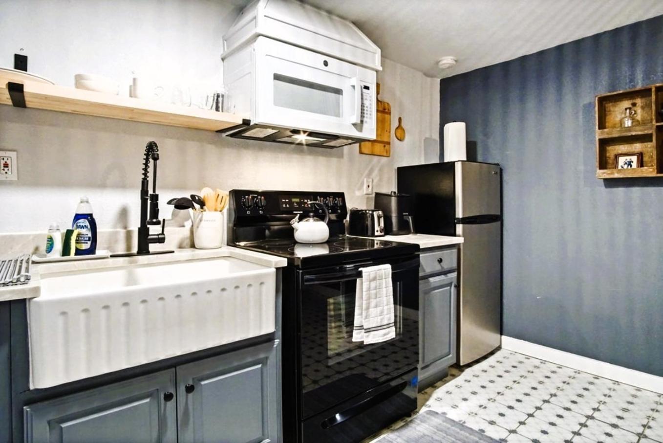 Renovated With Queen Bed And Smart Tv #36c